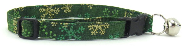 Green and Gold Snowflakes Cat Collar