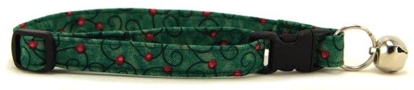 Green Swirled Berries Cat Collar